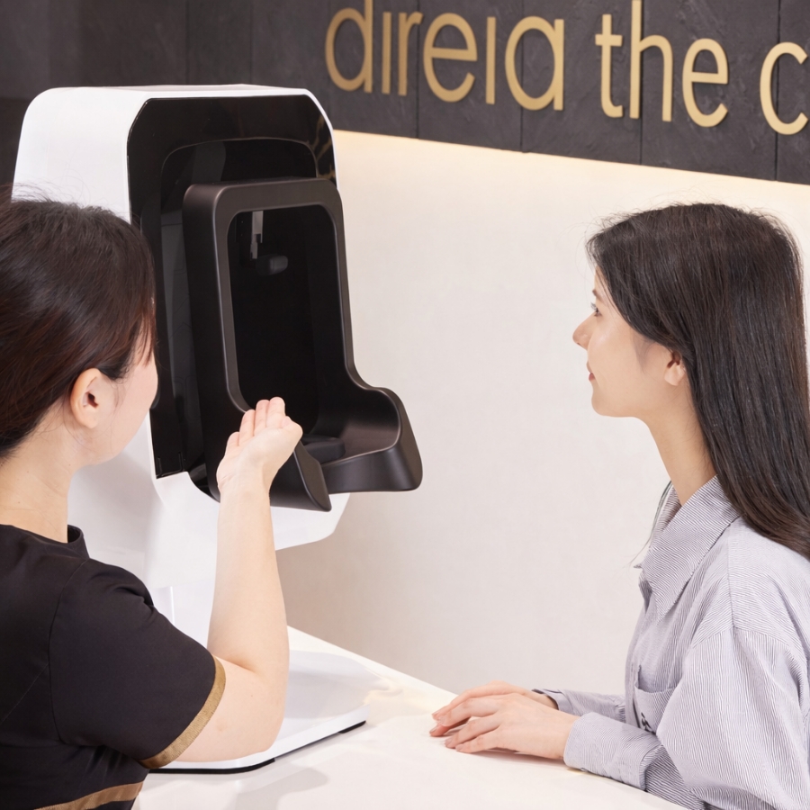 ３Dお肌診断機にて肌診断